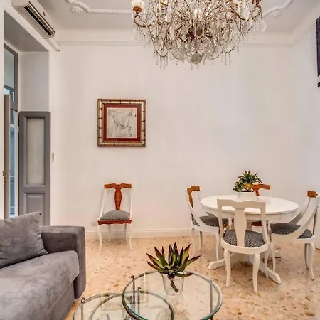 Lovely Renovated Flat By Vatican Lejlighed *