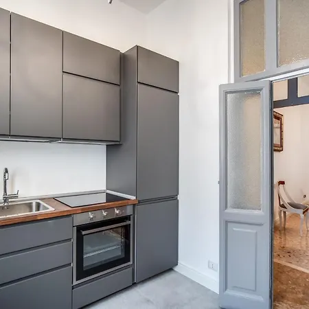 Apartment Lovely Renovated Flat By Vatican *