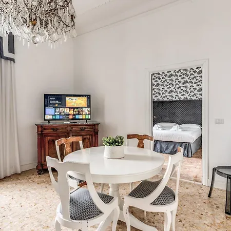 Lovely Renovated Flat By Vatican *