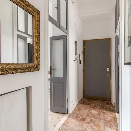 Lovely Renovated Flat By Vatican דירה *