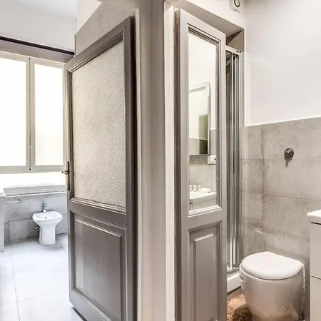 Lovely Renovated Flat By Vatican Apartment *