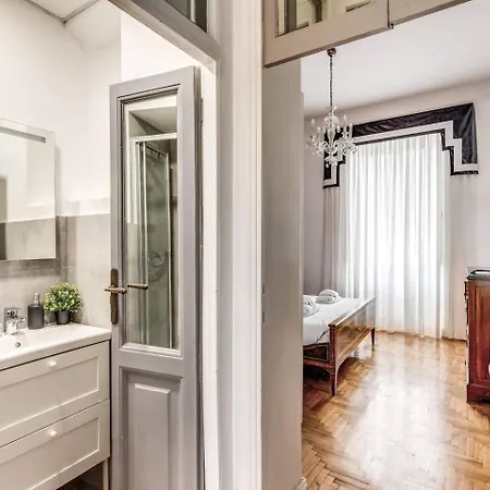 Lovely Renovated Flat By Vatican *