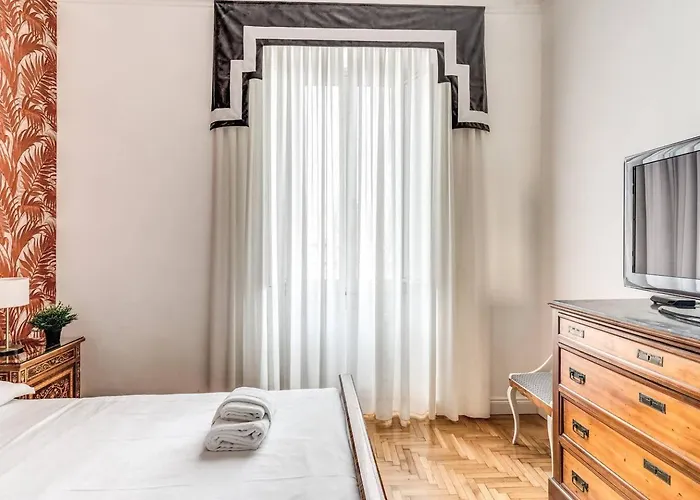 Lovely Renovated Flat By Vatican דירה